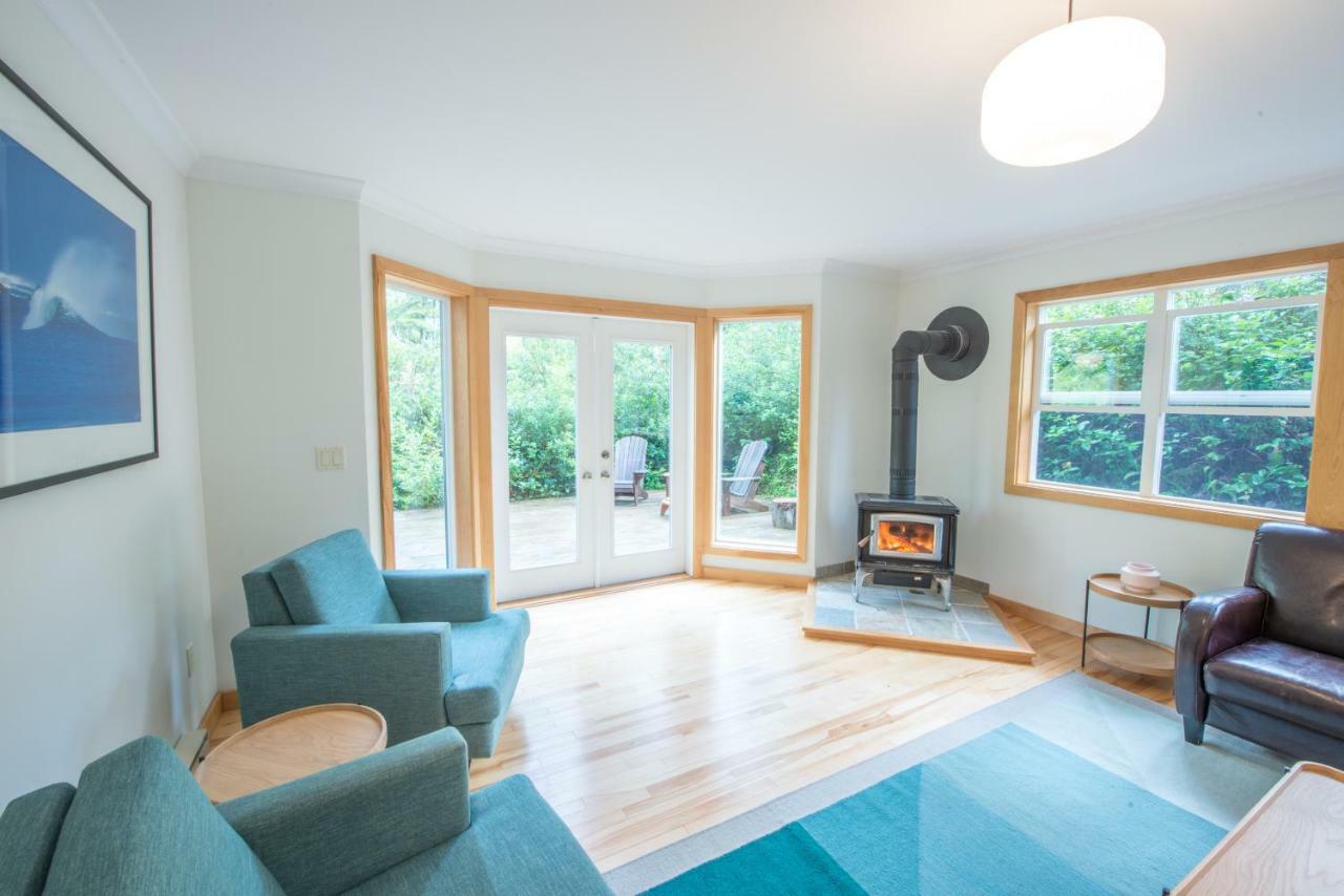 Отель Chesterman Hideaway Тофино Экстерьер фото