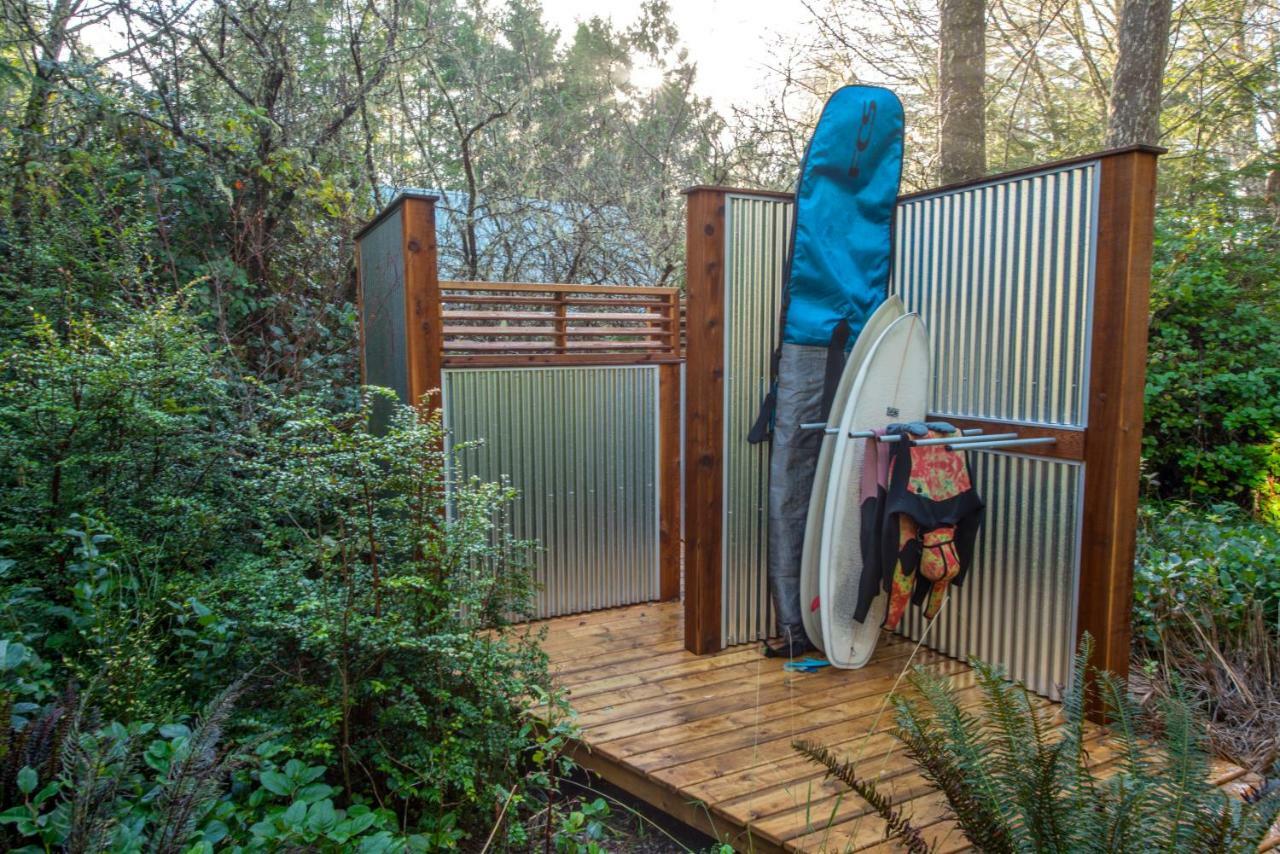 Отель Chesterman Hideaway Тофино Экстерьер фото